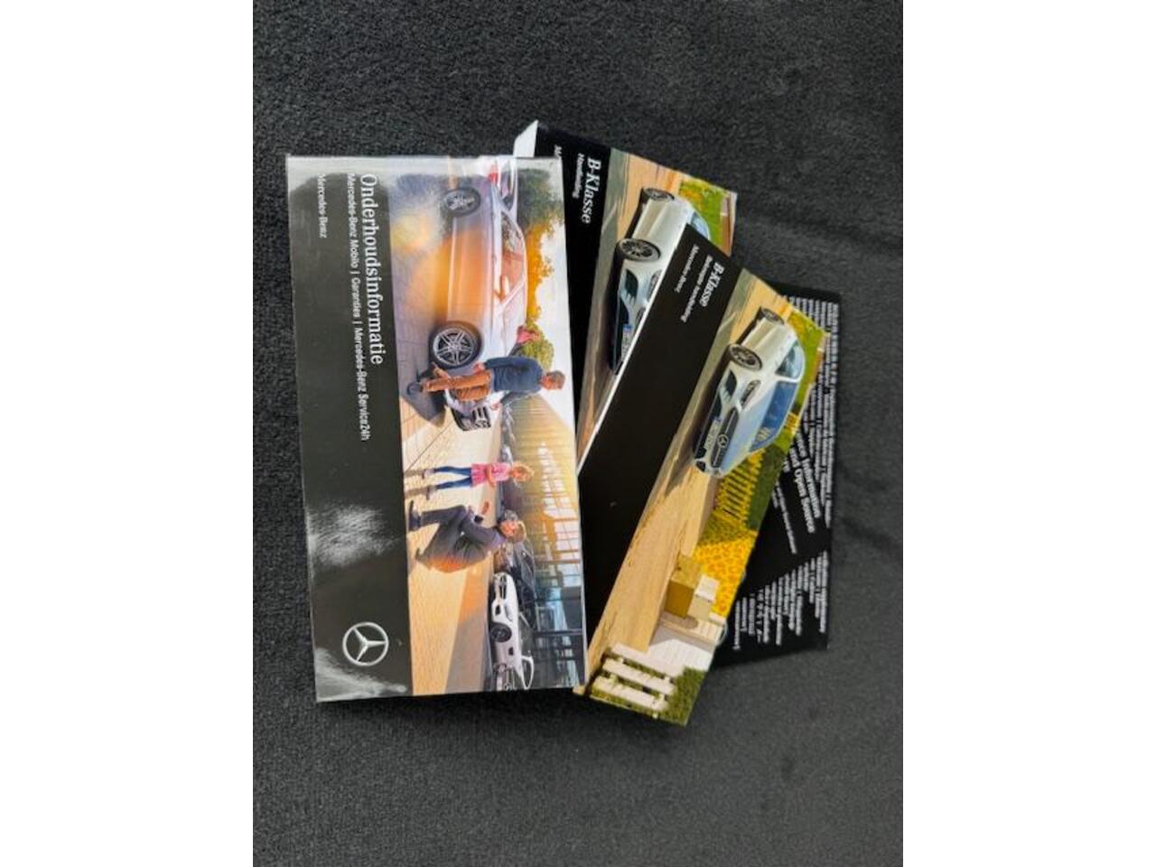 Mercedes-Benz B-KLASSE 180 Business Solution AMG I INCL. ¤ 850,00 AFL.KOSTEN + BOVAG GARANTIE