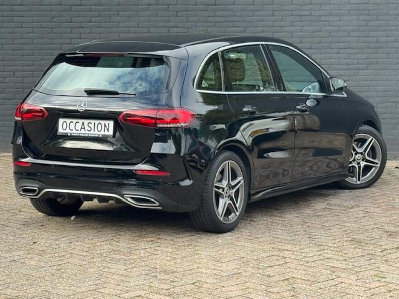 Mercedes-Benz B-KLASSE 180 Business Solution AMG I INCL. ¤ 850,00 AFL.KOSTEN + BOVAG GARANTIE