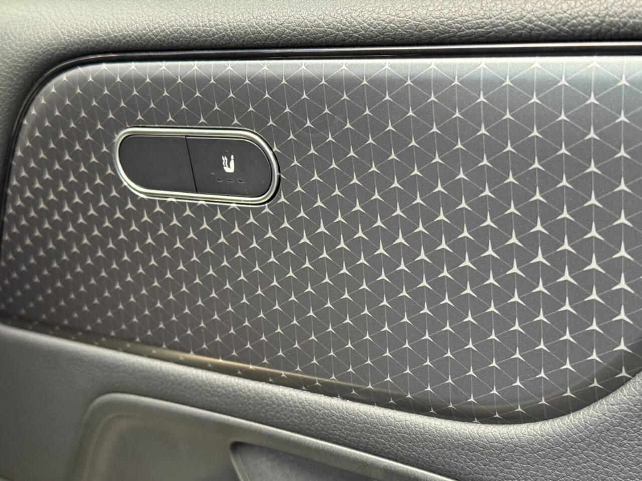 Mercedes-Benz B-KLASSE 180 Star Edition Luxury Line 17 inch trekhaak camera