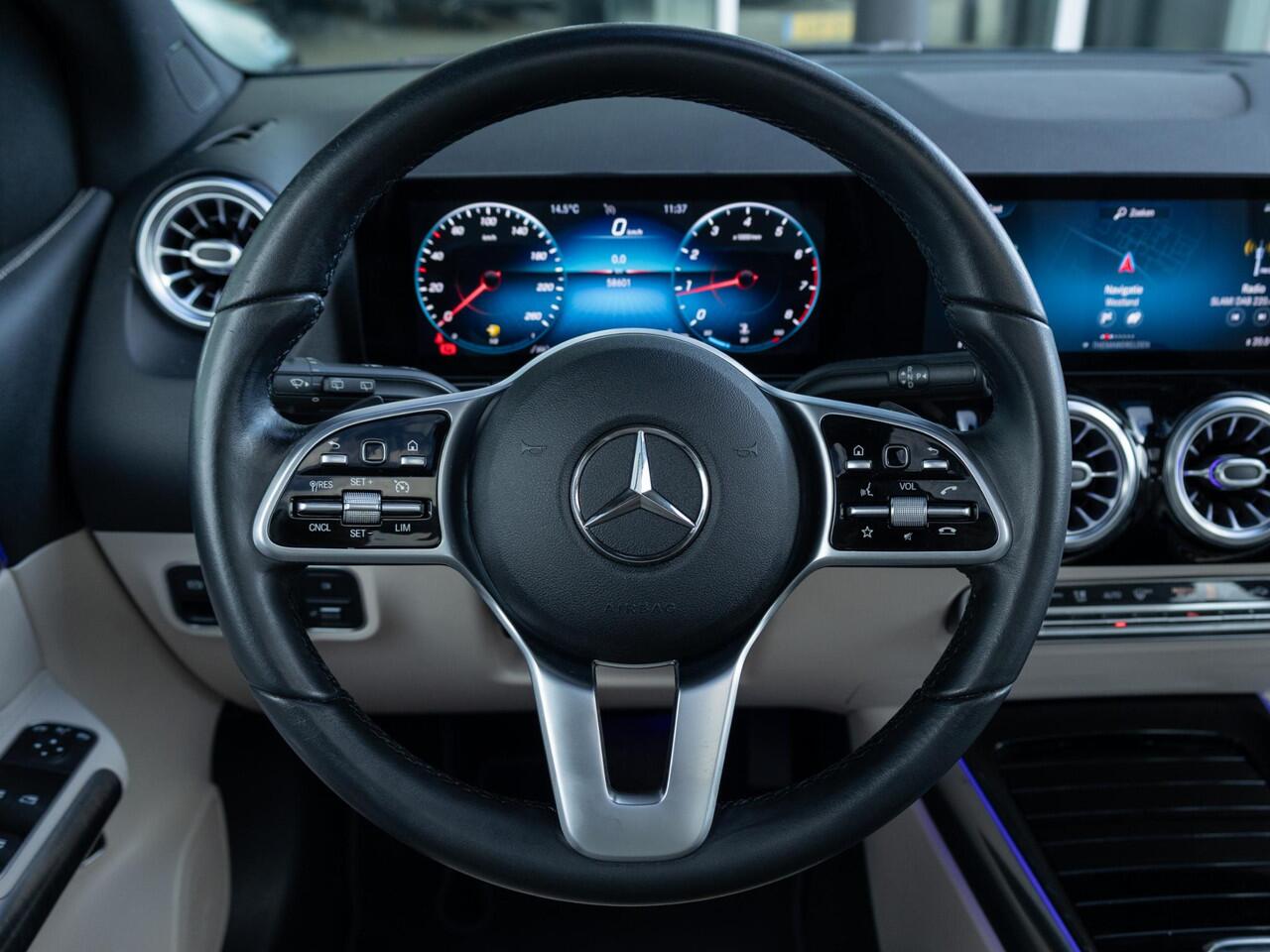 Mercedes-Benz B-KLASSE 180 Business Solution Luxury Panorama dak | Trekhaak