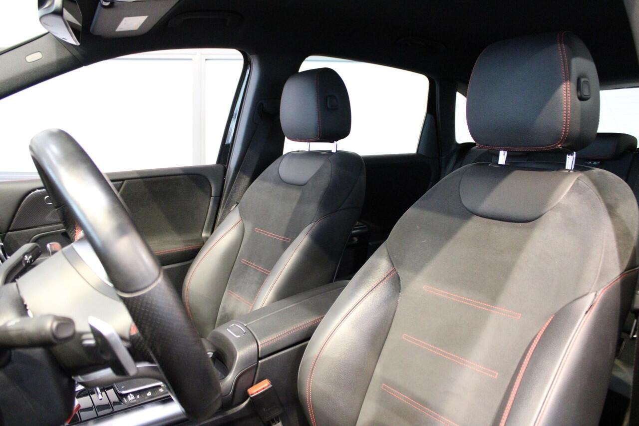 Mercedes-Benz B-KLASSE 180 Business Solution AMG Or. NL auto | Dealer onderhouden