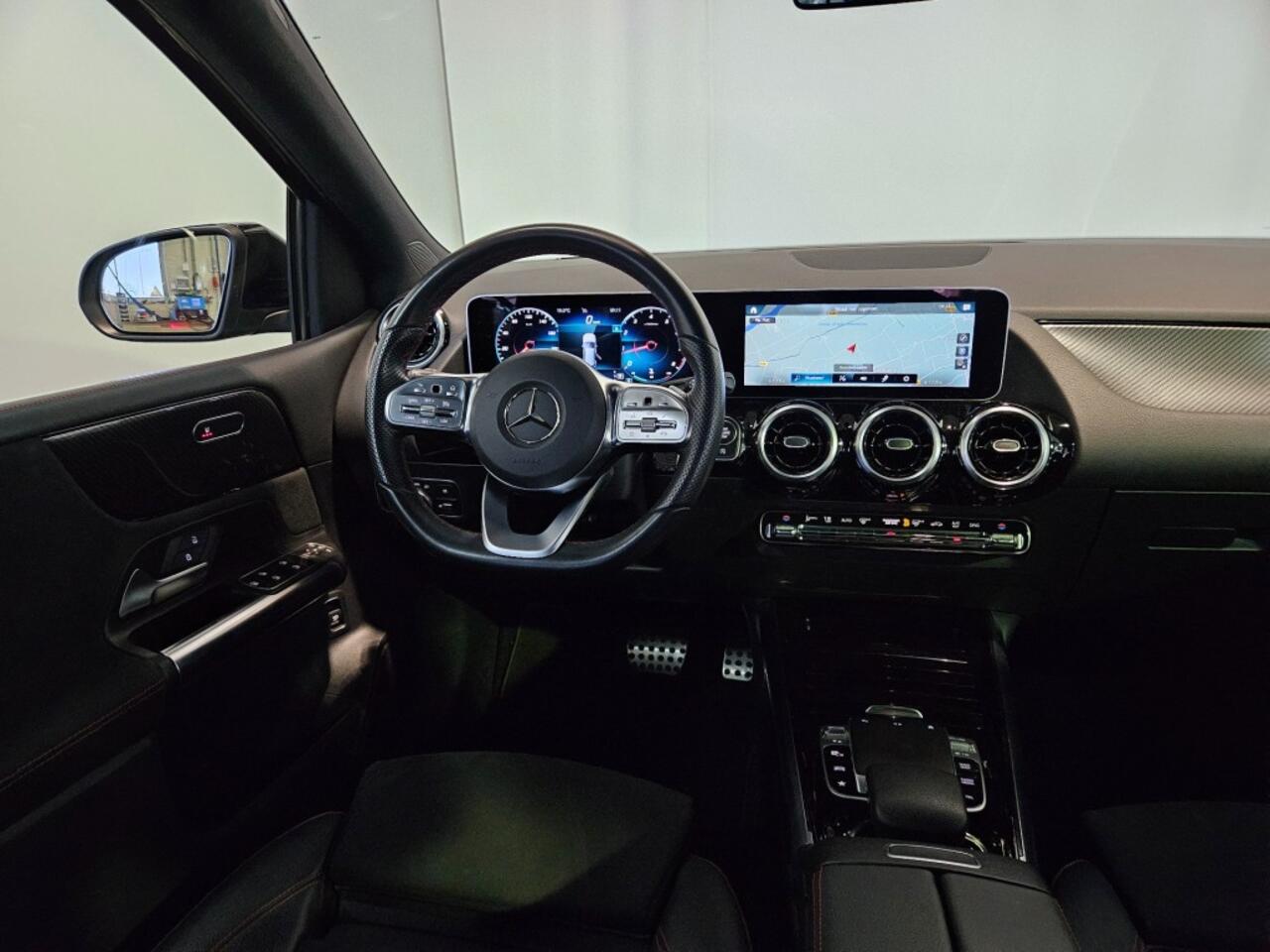 Mercedes-Benz B-KLASSE 180 Business Solution AMG / Widescreen / NL Auto