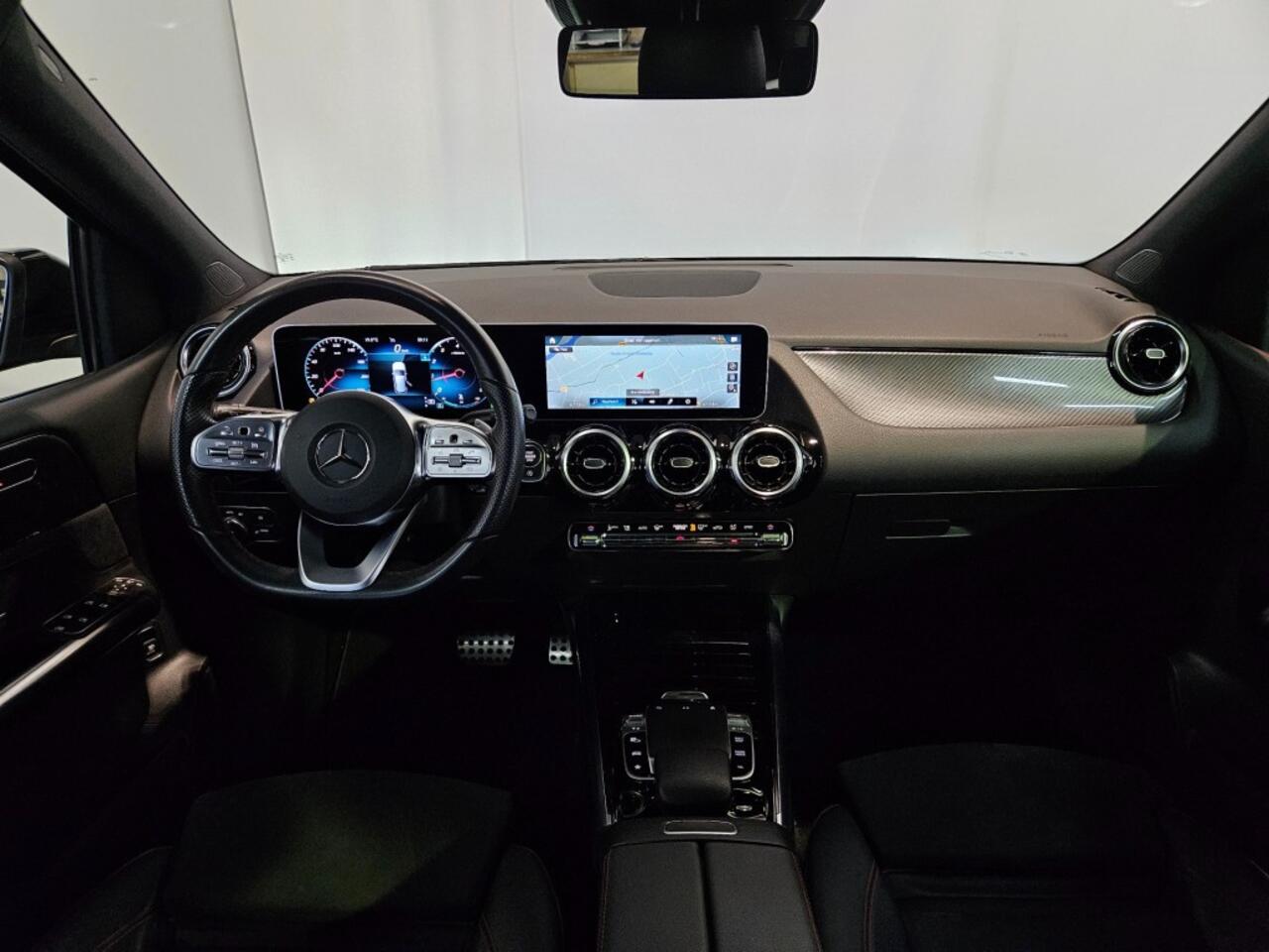 Mercedes-Benz B-KLASSE 180 Business Solution AMG / Widescreen / NL Auto