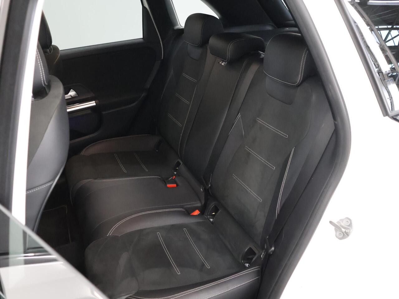 Mercedes-Benz B-KLASSE 250 e AMG Line | Night pakket | Stoelverwarming | Sfeerverlichting |