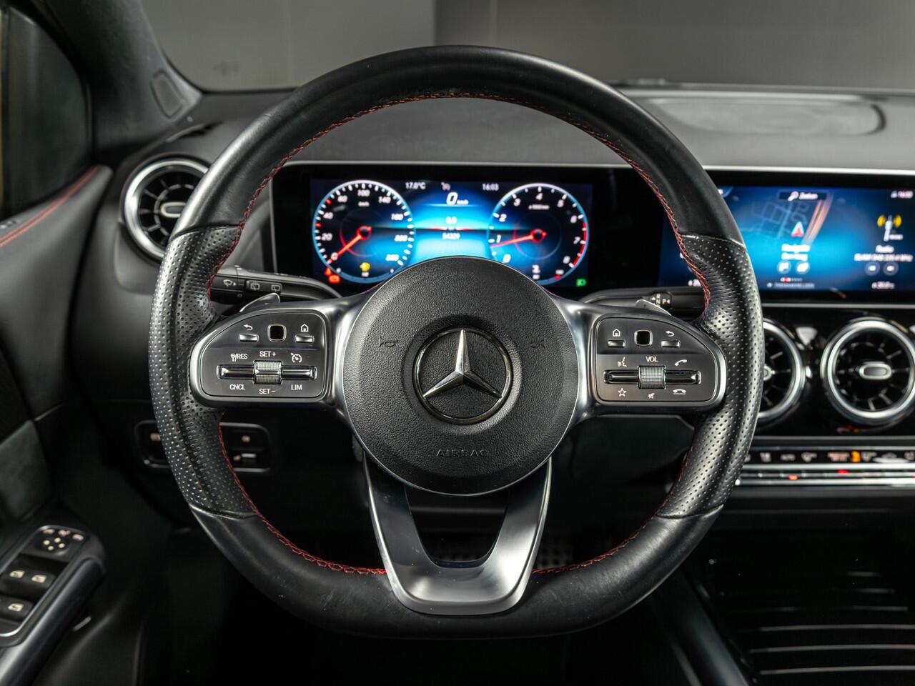 Mercedes-Benz B-KLASSE 180 Business Solution AMG Panorama dak