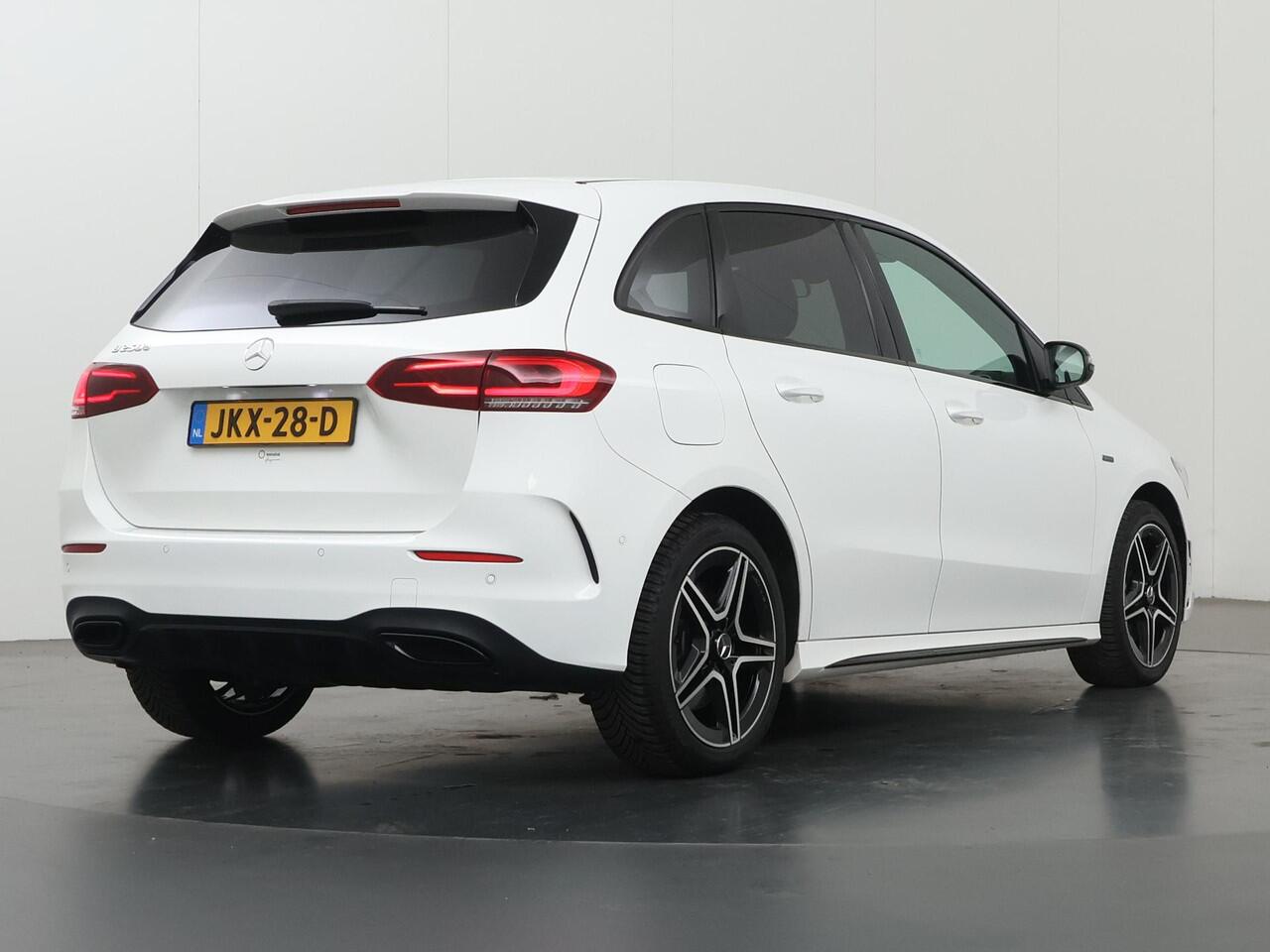 Mercedes-Benz B-KLASSE 250 e AMG Line | Night pakket | Stoelverwarming | Sfeerverlichting |