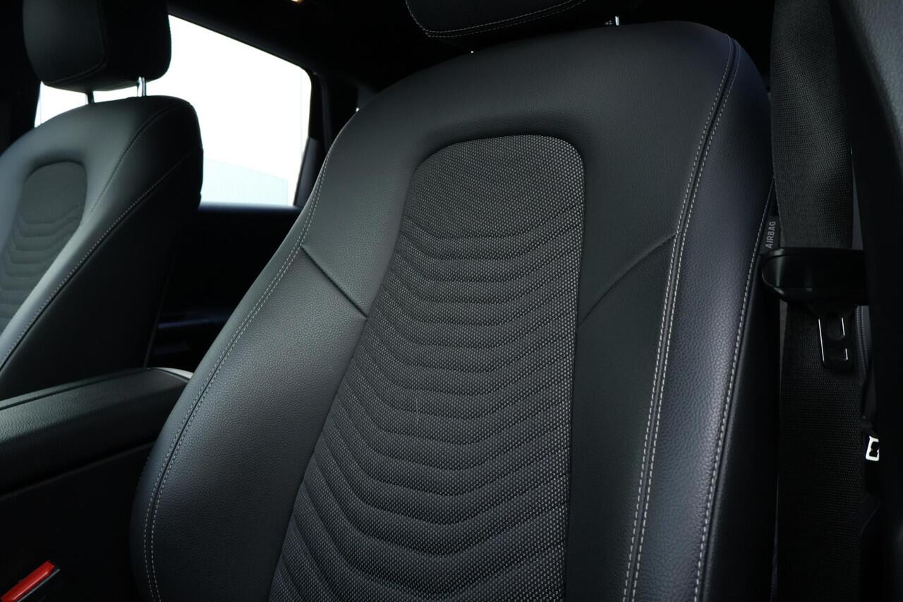 Mercedes-Benz B-KLASSE 180 Business Solution Luxury / Camera / Apple Carplay