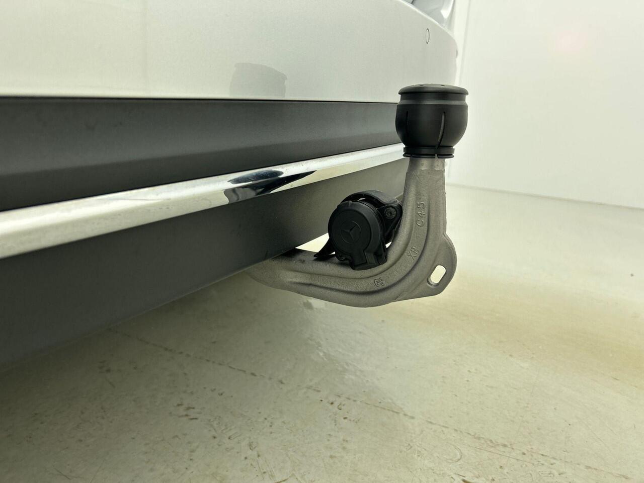 Mercedes-Benz B-KLASSE 180 Business Solution Luxury Auto. Trekhaak Navigatie Camera Parkeersensoren Cruise Control Elektrische achterklep Stoelverwarming Virtual Cockpit Leder Climate Control