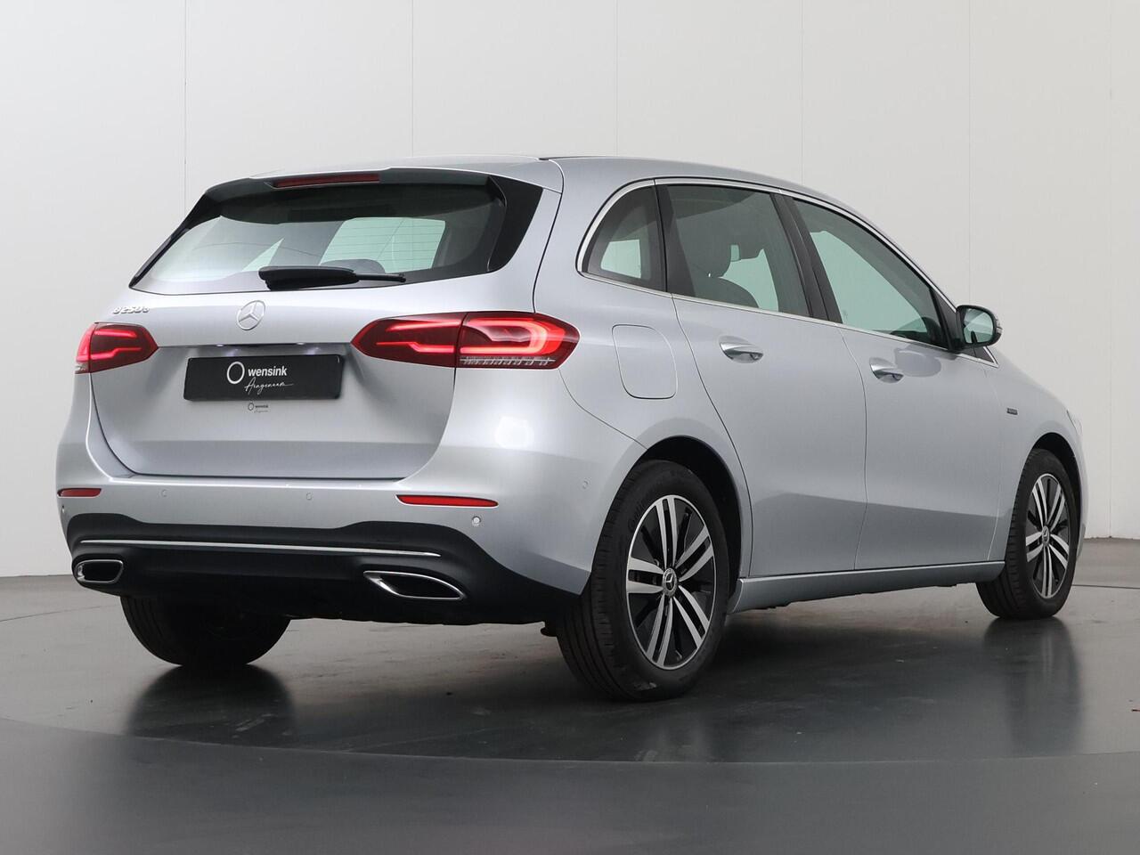 Mercedes-Benz B-KLASSE 250 e Luxury Line | Stoelverwarming | LED koplampen | Elektrische achterklep |