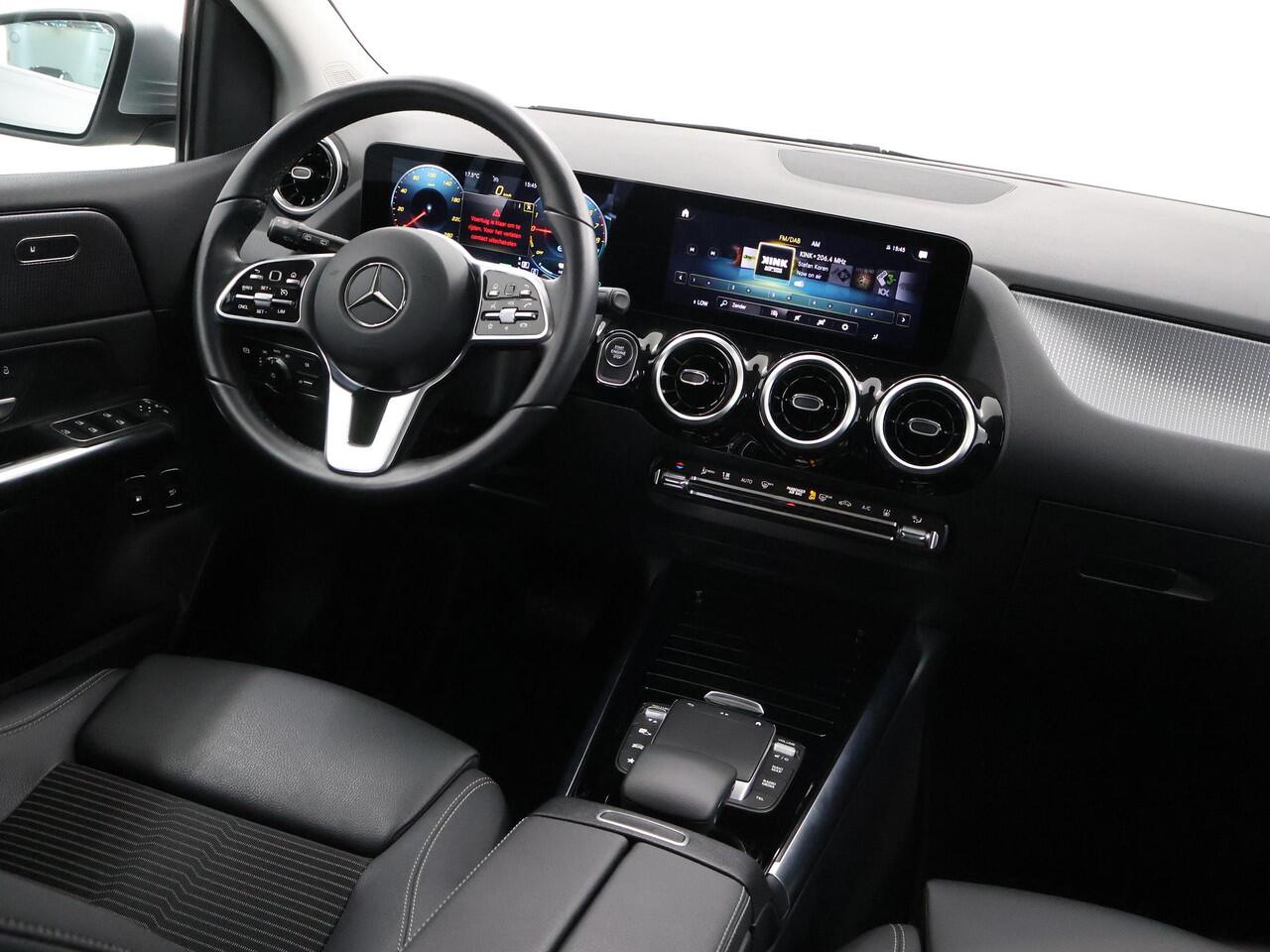 Mercedes-Benz B-KLASSE 250 e Luxury Line | Stoelverwarming | LED koplampen | Elektrische achterklep |