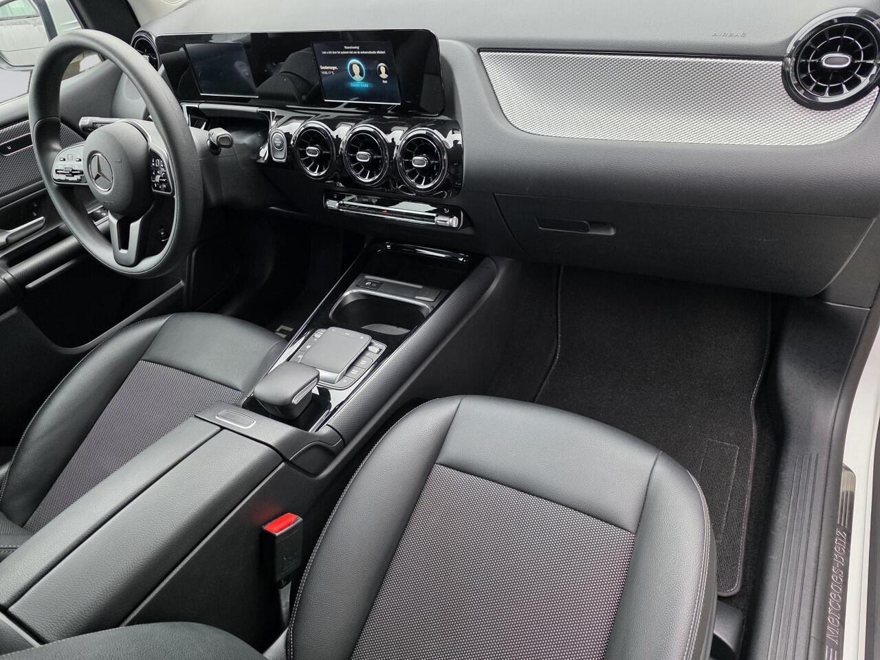 Mercedes-Benz B-KLASSE 250 e Business Solution Luxury Limited /Apple Carplay/Parkeersens. rondom/Stoelverw./Climate&Cruise Contr./DAB+/Half leder/17''/(MET GARANTIE*)
