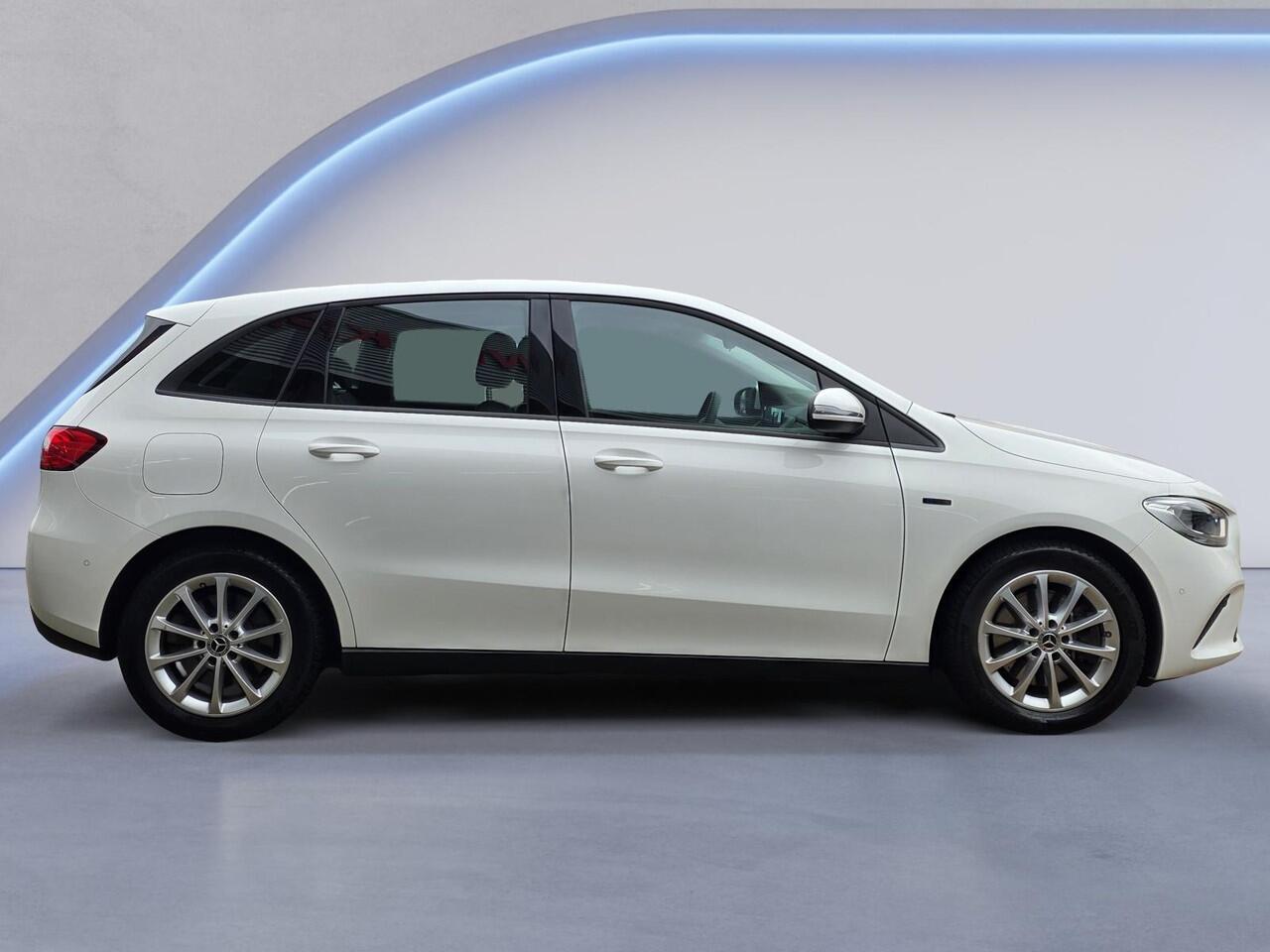 Mercedes-Benz B-KLASSE 250 e Business Solution Luxury Limited /Apple Carplay/Parkeersens. rondom/Stoelverw./Climate&Cruise Contr./DAB+/Half leder/17''/(MET GARANTIE*)