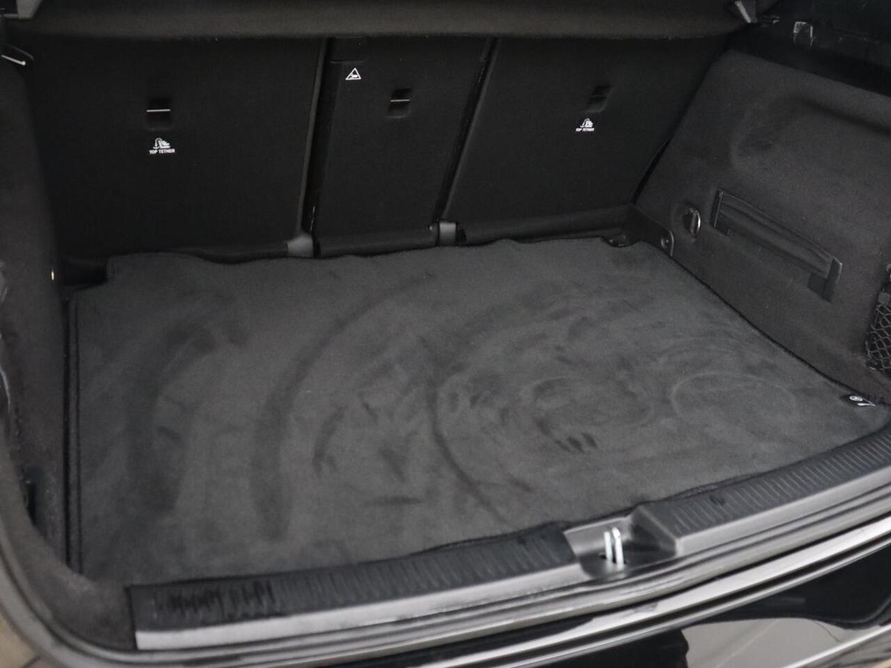 Mercedes-Benz B-KLASSE 250e AMG | Trekhaak | Carplay | Stoelverwarming | Leder/Alcantara | Camera | Widescreen | Full LED | Navigatie | Park Assist | Climate control | Cruise control | PHEV | Plug In