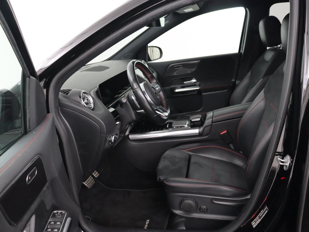 Mercedes-Benz B-KLASSE 250e AMG | Trekhaak | Carplay | Stoelverwarming | Leder/Alcantara | Camera | Widescreen | Full LED | Navigatie | Park Assist | Climate control | Cruise control | PHEV | Plug In