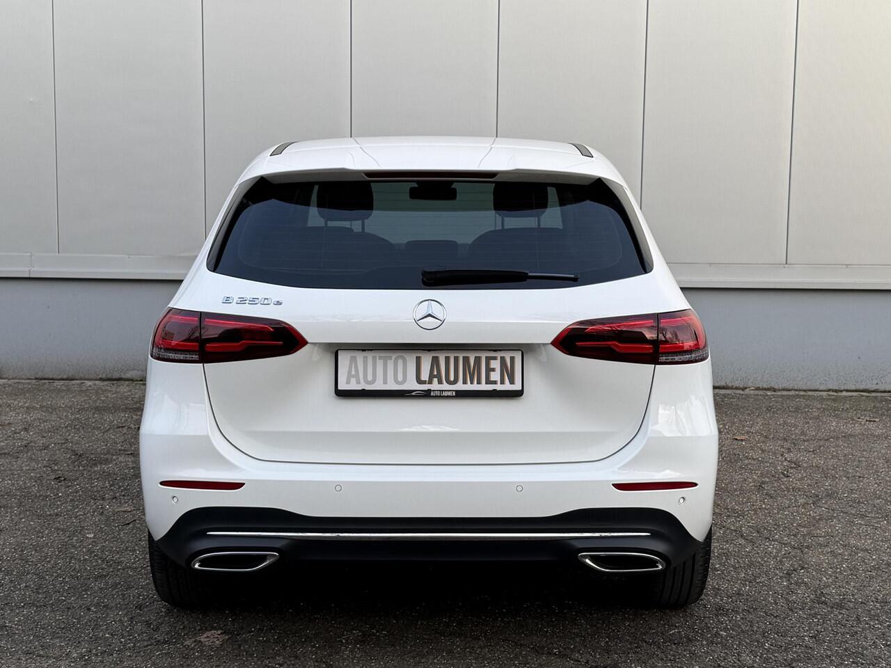 Mercedes-Benz B-KLASSE 250 e Luxury Line Plug In Hybrid Automaat Widescreen Trekhaak Camera Navi LED DAB Rijstrook 17 Inch