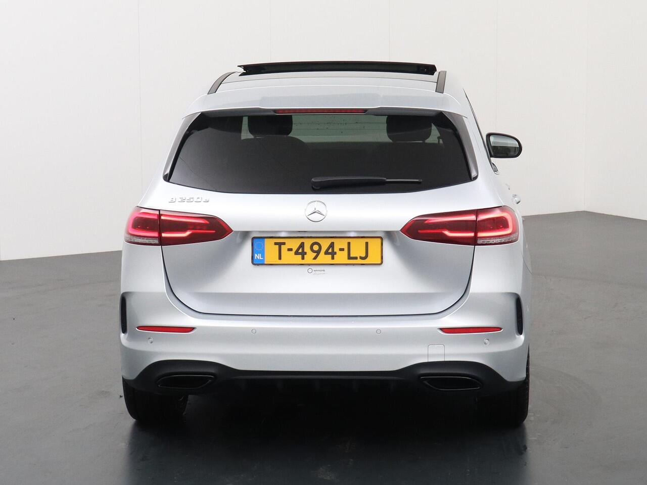 Mercedes-Benz B-KLASSE 250 e AMG NIGHT Limited Edition Panoramadak | Sfeerverlichting | Stoelverwarming | Apple-/ Android Carplay | Elektrische kofferklep | Augmented reality