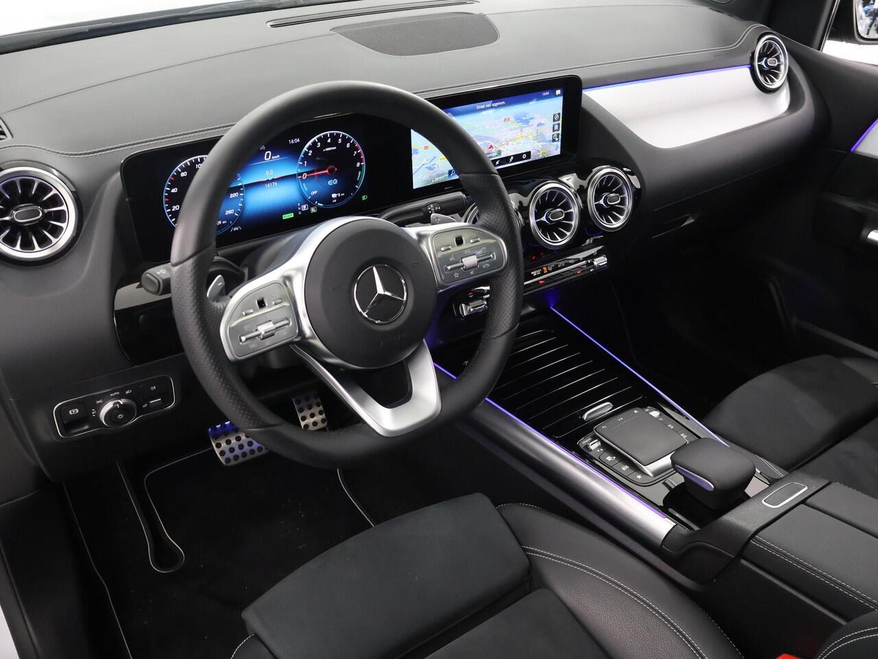 Mercedes-Benz B-KLASSE 250 e AMG NIGHT Limited Edition Panoramadak | Sfeerverlichting | Stoelverwarming | Apple-/ Android Carplay | Elektrische kofferklep | Augmented reality