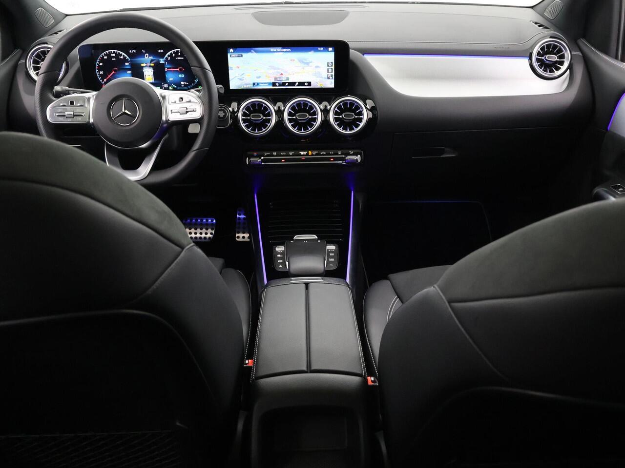 Mercedes-Benz B-KLASSE 250 e AMG NIGHT Limited Edition Panoramadak | Sfeerverlichting | Stoelverwarming | Apple-/ Android Carplay | Elektrische kofferklep | Augmented reality