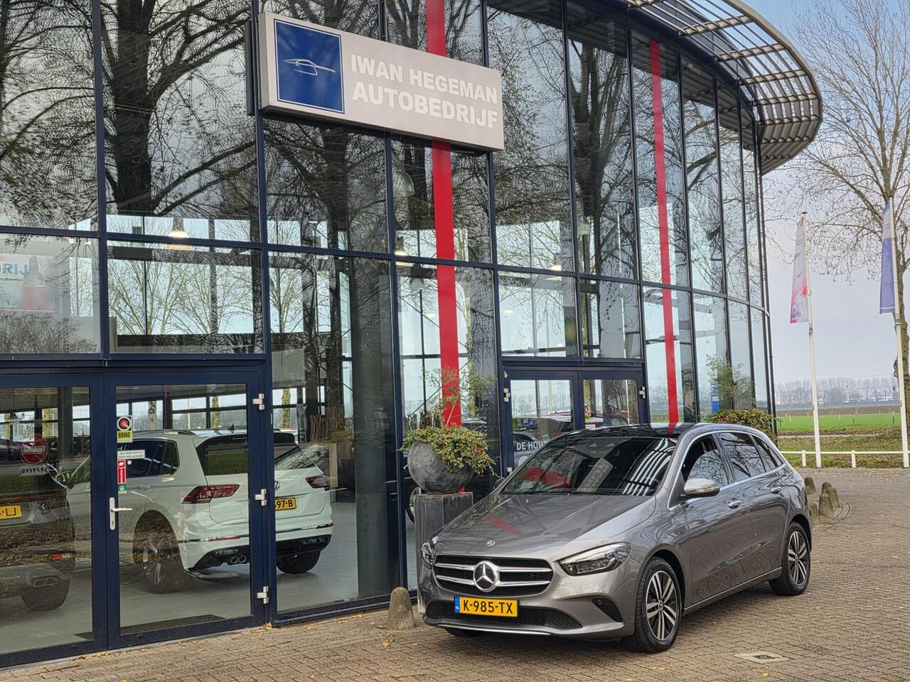 Mercedes-Benz B-KLASSE 250 e Business Solution Luxury Limited | Afn. Trekhaak | ECC | Panoramadak | PDC + Camera | Stoelverwarming | Leder|