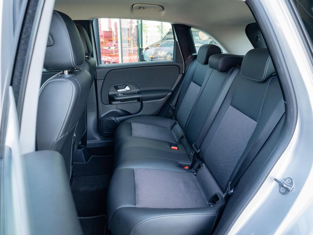 Mercedes-Benz B-KLASSE 180 Business Solution