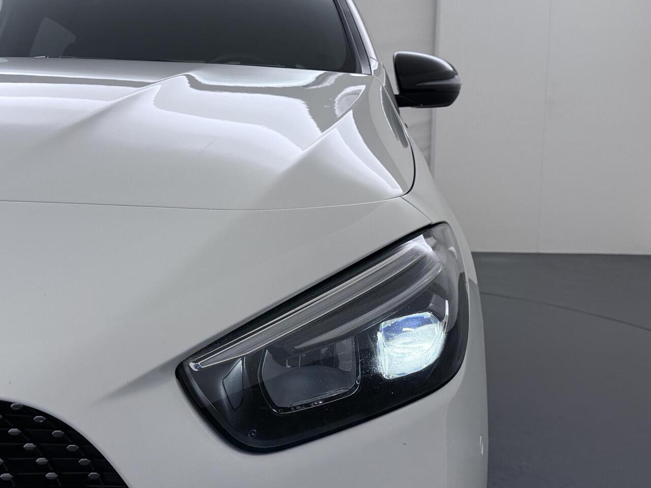 Mercedes-Benz B-KLASSE 180d Business Solution AMG Trekhaak | Stoelverwarming | NAP