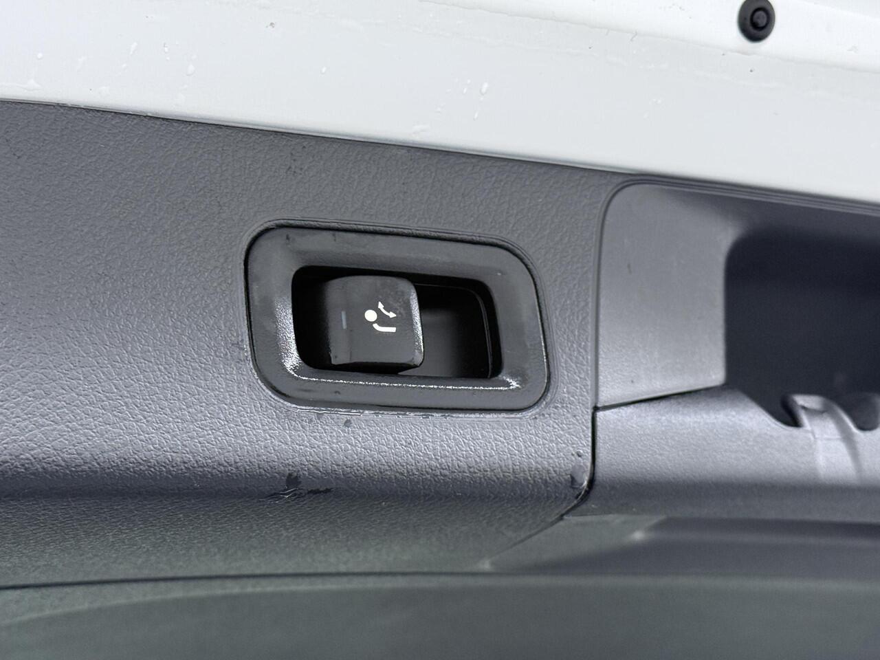 Mercedes-Benz B-KLASSE 180d Business Solution AMG Trekhaak | Stoelverwarming | NAP