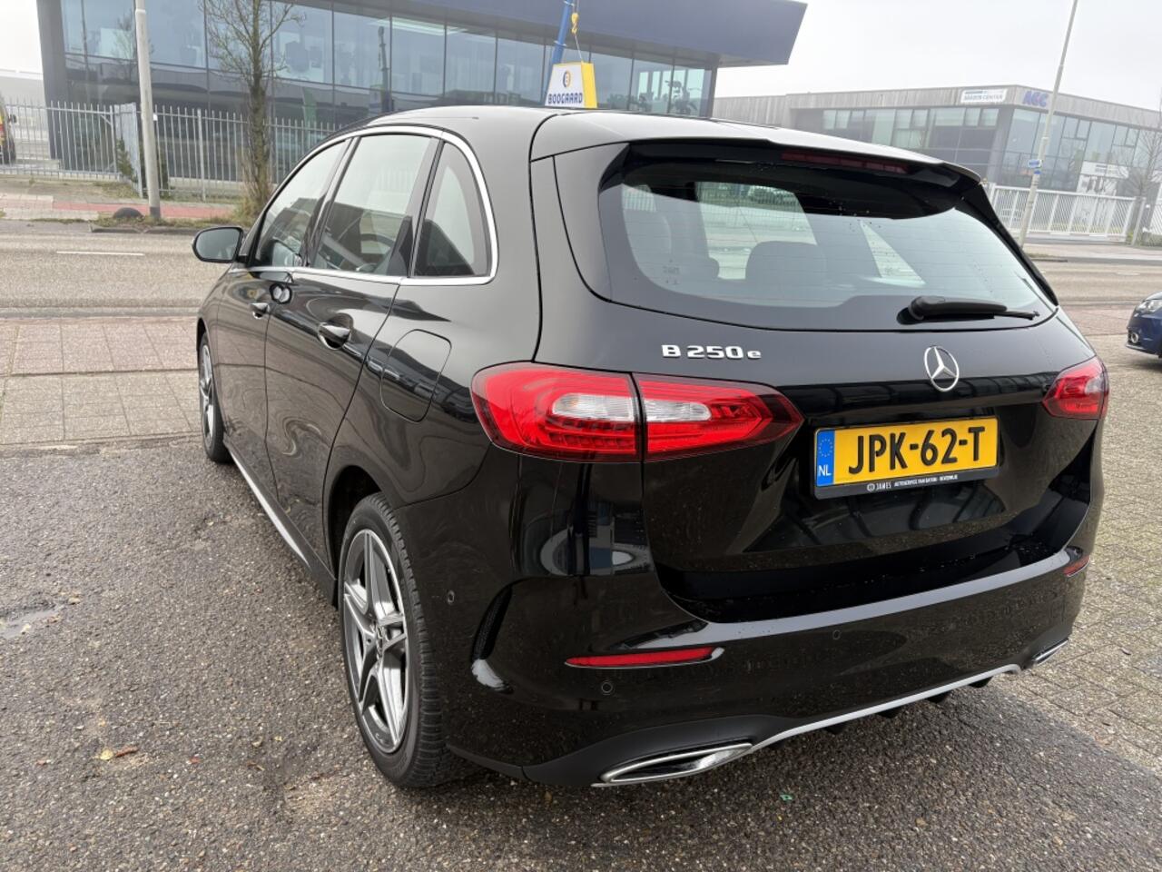 Mercedes-Benz B-KLASSE 250 e Business Solution AMG