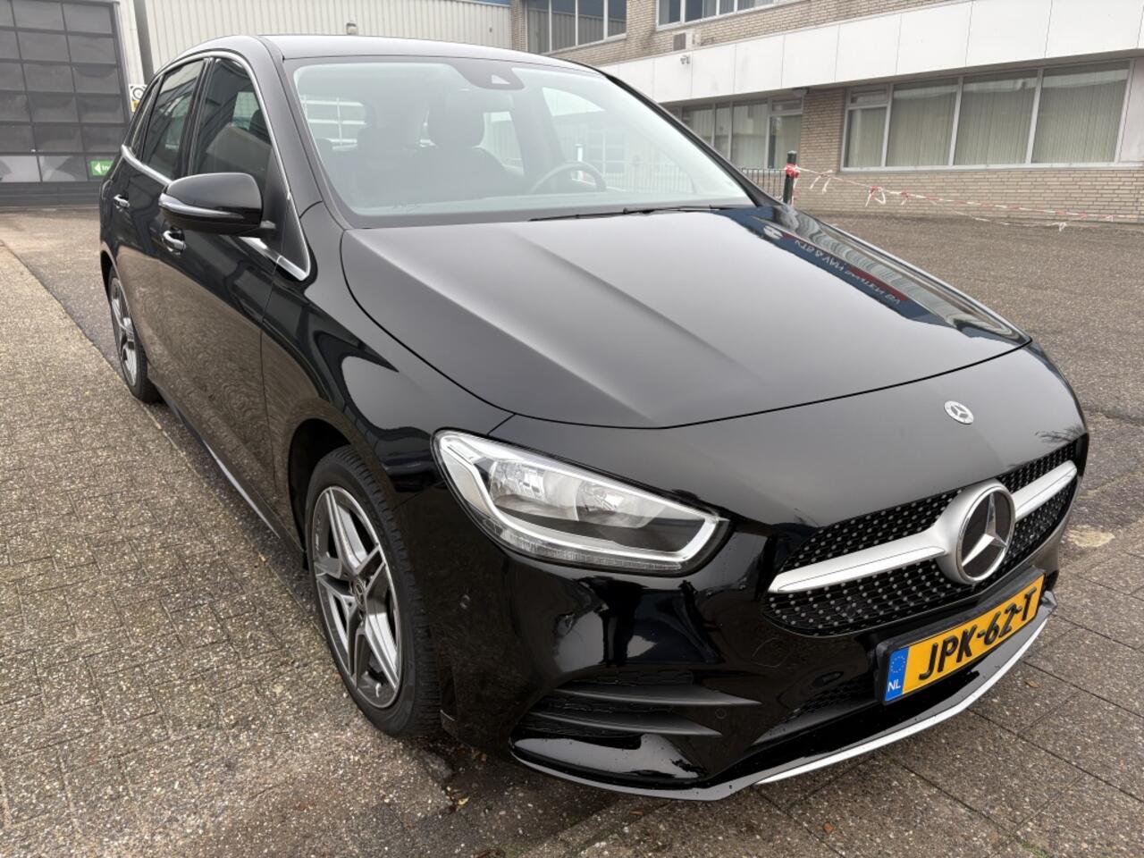 Mercedes-Benz B-KLASSE 250 e Business Solution AMG