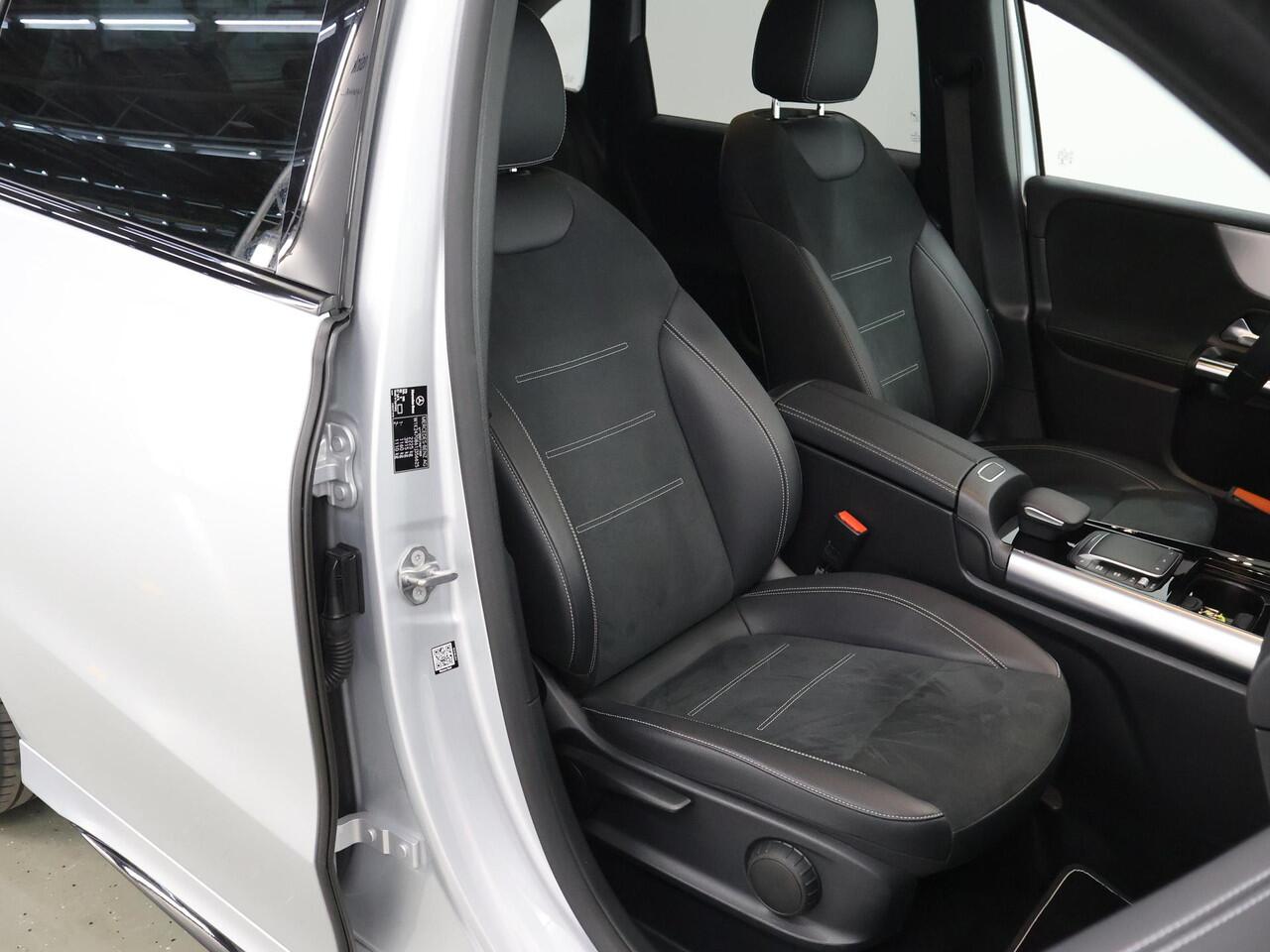 Mercedes-Benz B-KLASSE 250 e Premium | AMG | Night | Trekhaak | Sfeerverlichting | Multibeam |