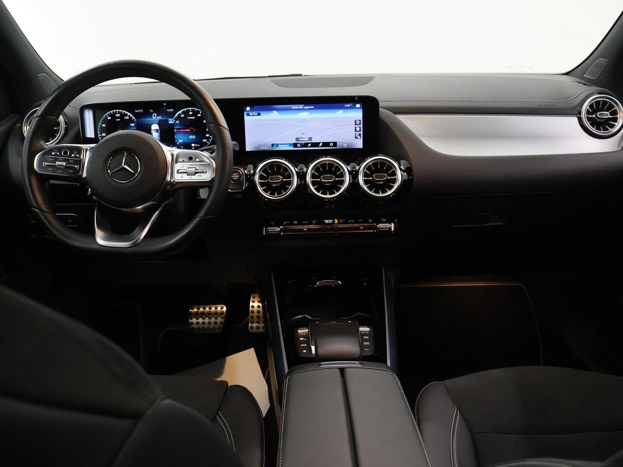 Mercedes-Benz B-KLASSE 250 e Premium | AMG | Night | Trekhaak | Sfeerverlichting | Multibeam |