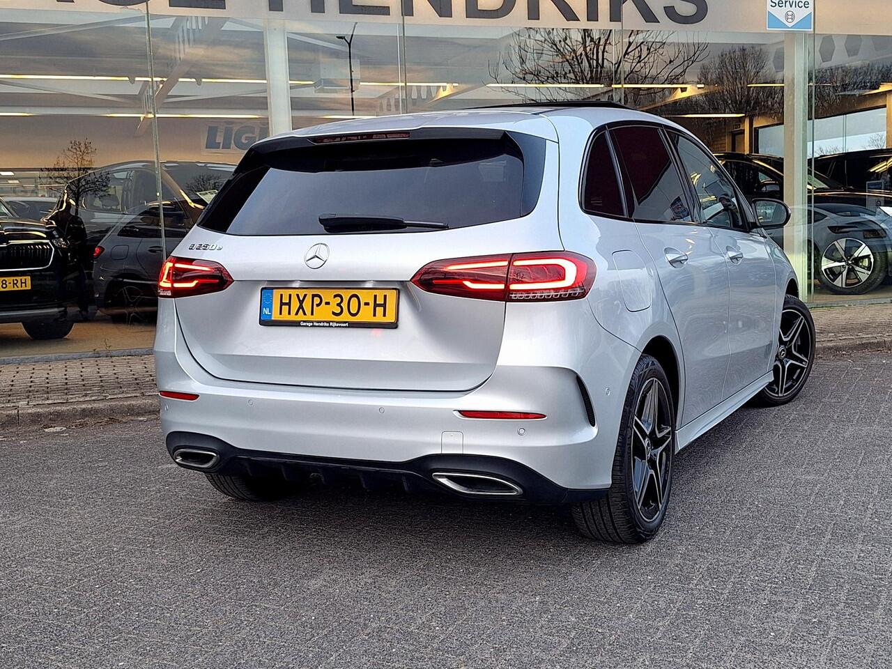 Mercedes-Benz B-KLASSE 250 e Business Solution AMG Limited | Pano | AMG pack | Digt Dash |