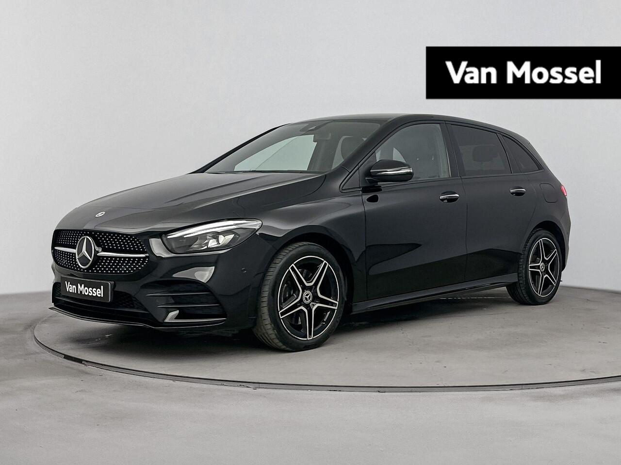 Mercedes-Benz B-KLASSE 250 e AMG Line 218PK | Automaat | Stoelverwarming | Half-Lederen Bekleding | Navigatie | Achteruitrijcamera | Elektrische Achterklep | Carbon Dashboard