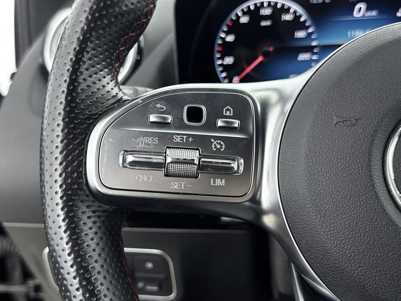 Mercedes-Benz B-KLASSE 250 e AMG Line 218PK | Automaat | Stoelverwarming | Half-Lederen Bekleding | Navigatie | Achteruitrijcamera | Elektrische Achterklep | Carbon Dashboard