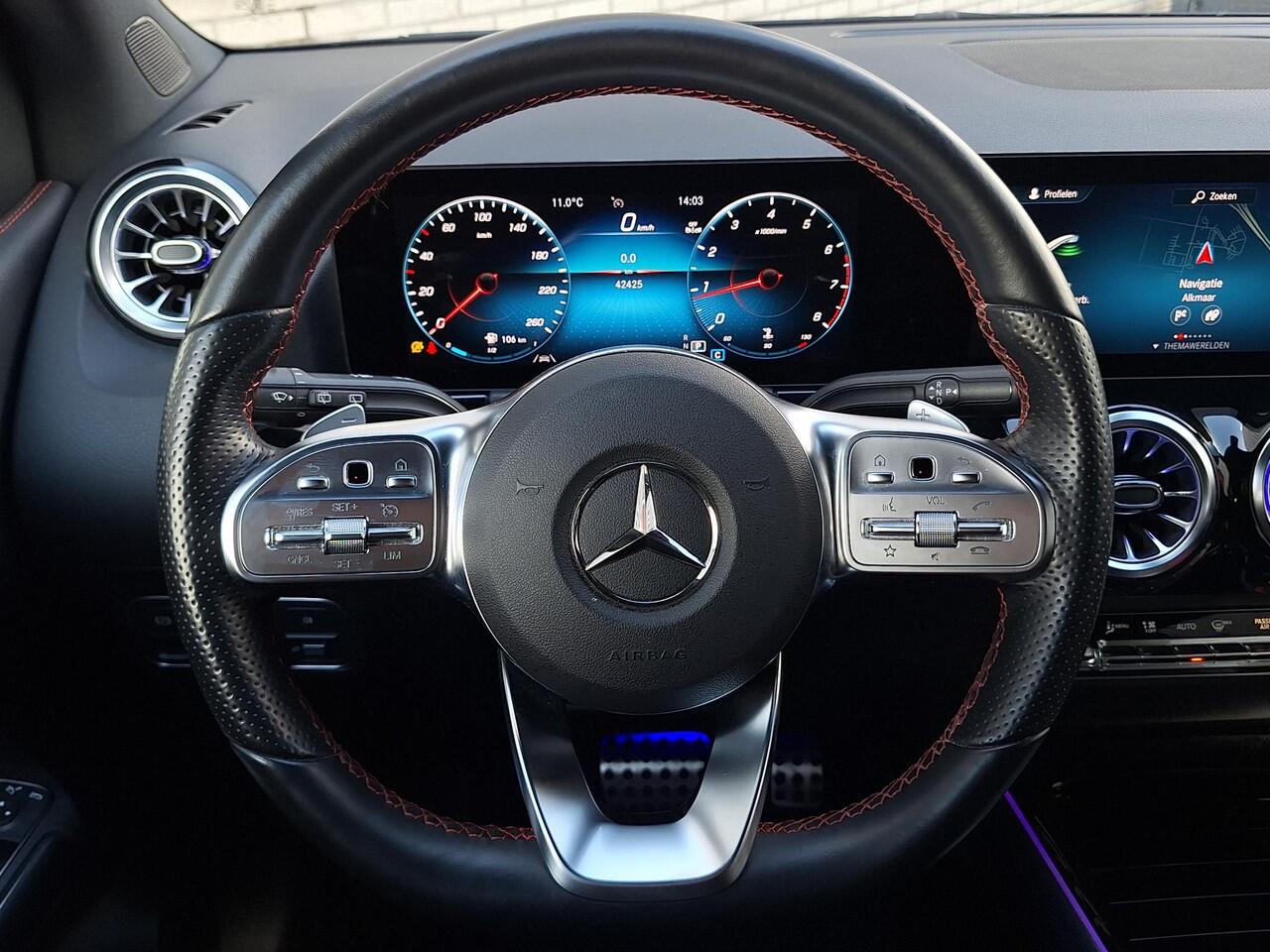 Mercedes-Benz B-KLASSE 180 Business Solution AMG | Night pakket | Achteruitrijcamera | Sfeerverlichting | Stoelverwarming | Widescreen