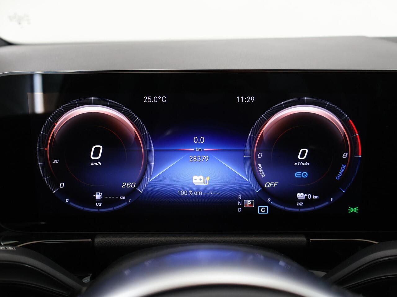 Mercedes-Benz B-KLASSE 250 e AMG Line | Widescreen | 360 graden camera | Stoelverwarming | Cruise control | Extra getint glas |