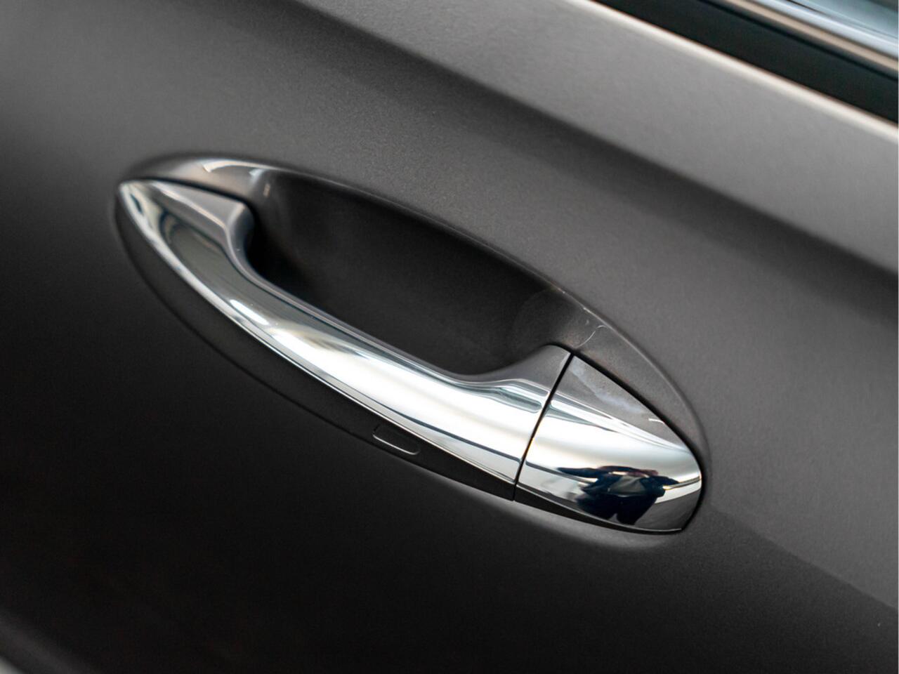 Mercedes-Benz B-KLASSE B 180 AMG Line | Pano | Keyless | NIGHT