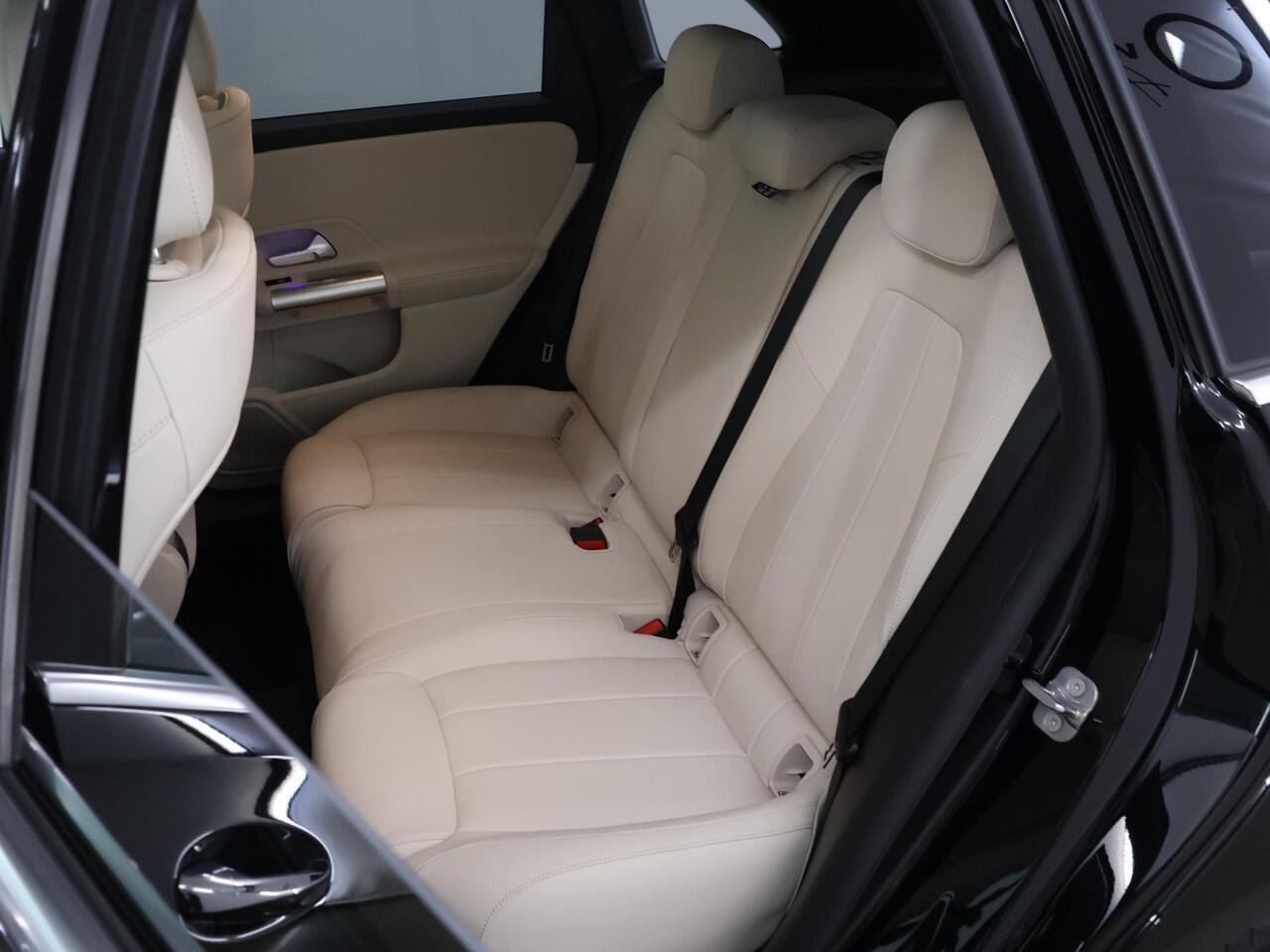 Mercedes-Benz B-KLASSE 250 e Luxury Line | Beige bekleding | Rij assistentiepakket | Multibeam koplampen |