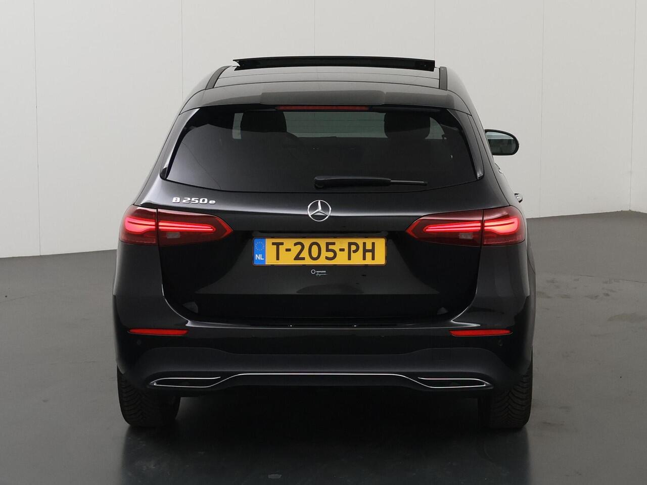 Mercedes-Benz B-KLASSE 250 e Luxury Line | Beige bekleding | Rij assistentiepakket | Multibeam koplampen |
