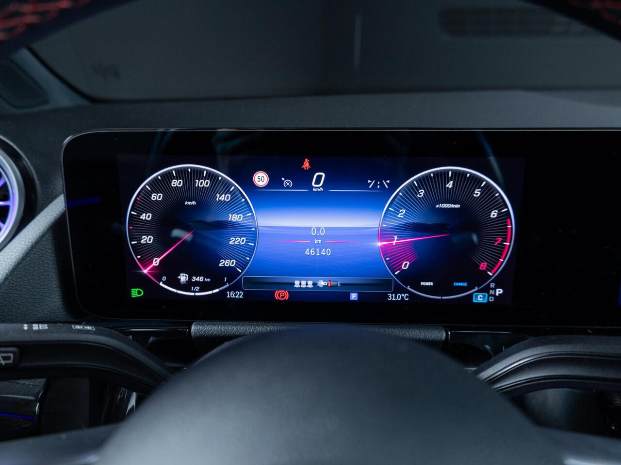 Mercedes-Benz B-KLASSE 180 Star Edition AMG Line Panorama dak