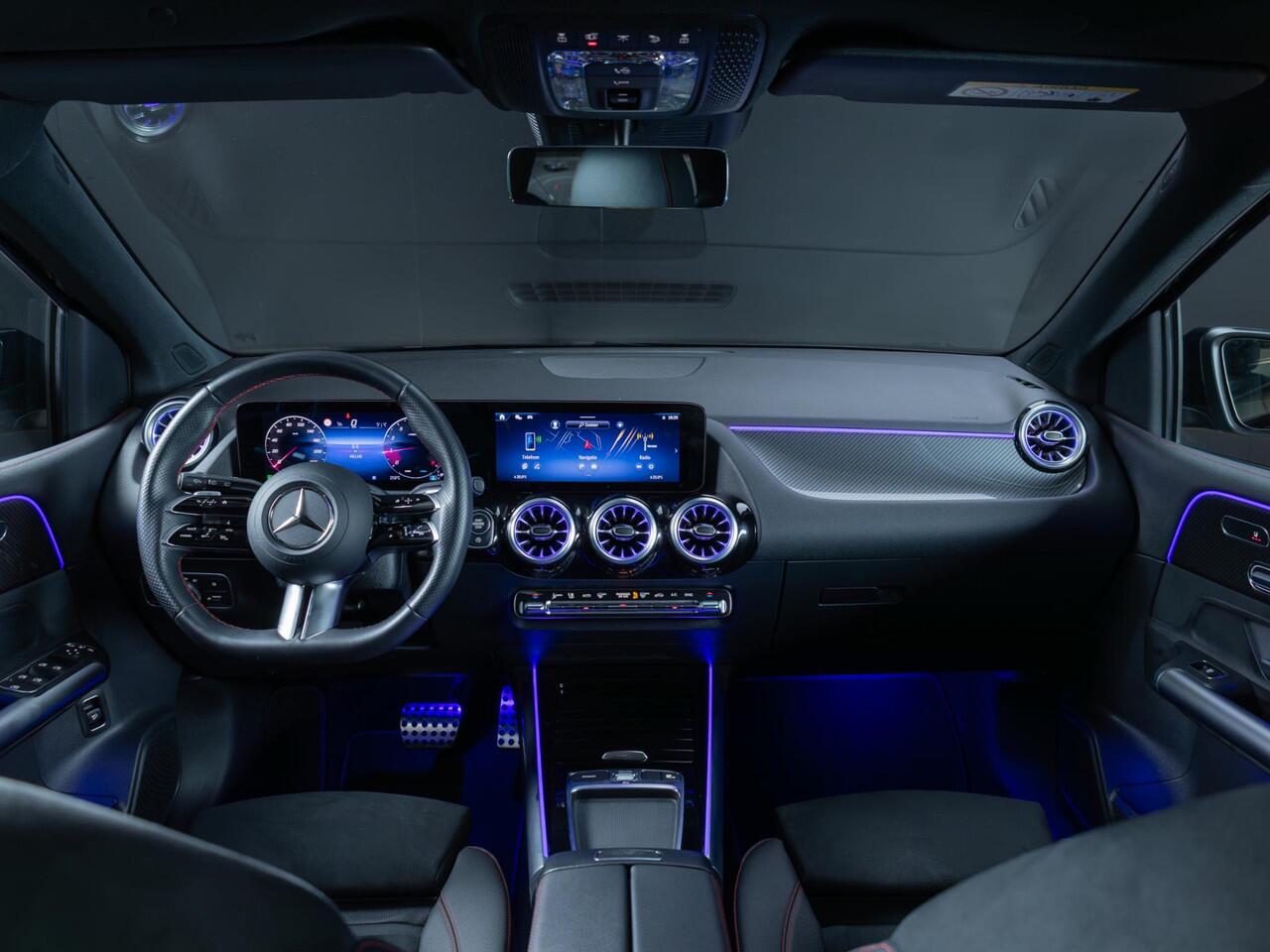 Mercedes-Benz B-KLASSE 180 Star Edition AMG Line Panorama dak