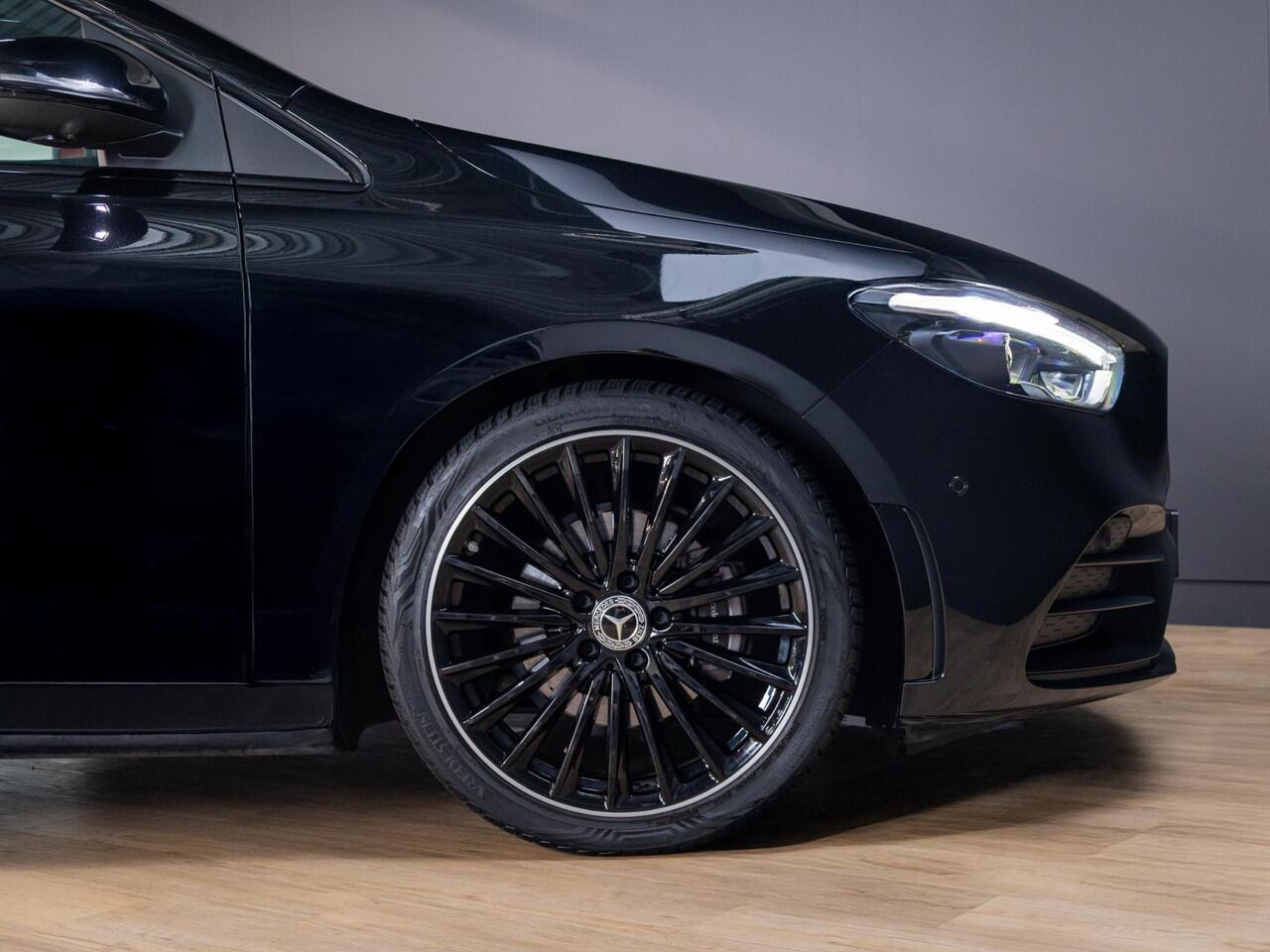 Mercedes-Benz B-KLASSE 180 Star Edition AMG Line Panorama dak