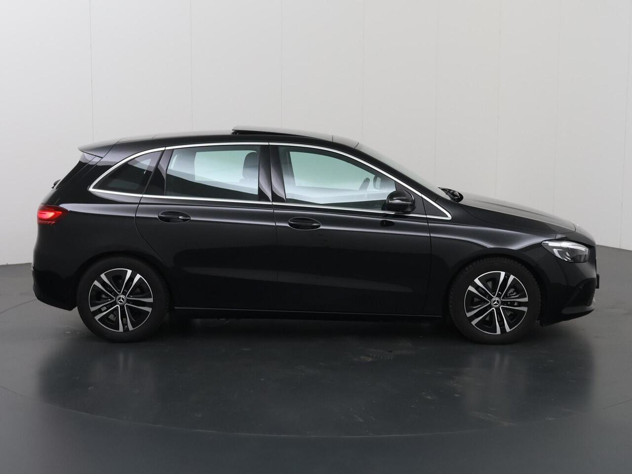 Mercedes-Benz B-KLASSE 180 Business Line | Panoramadak | Stoelverwarming | Achteruitrijcamera | Thermotronic |