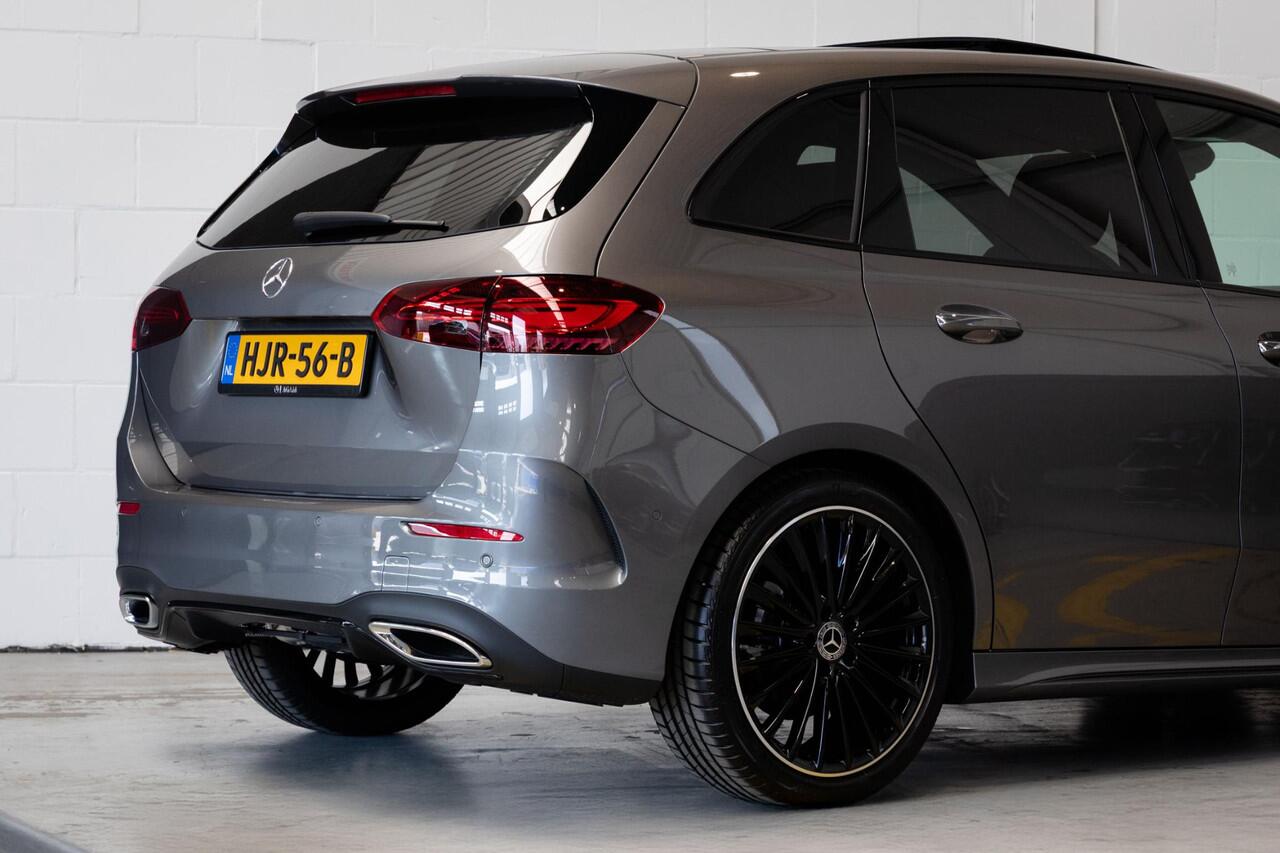 Mercedes-Benz B-KLASSE 180 Star Edition AMG Line Panorama dak | Trekhaak