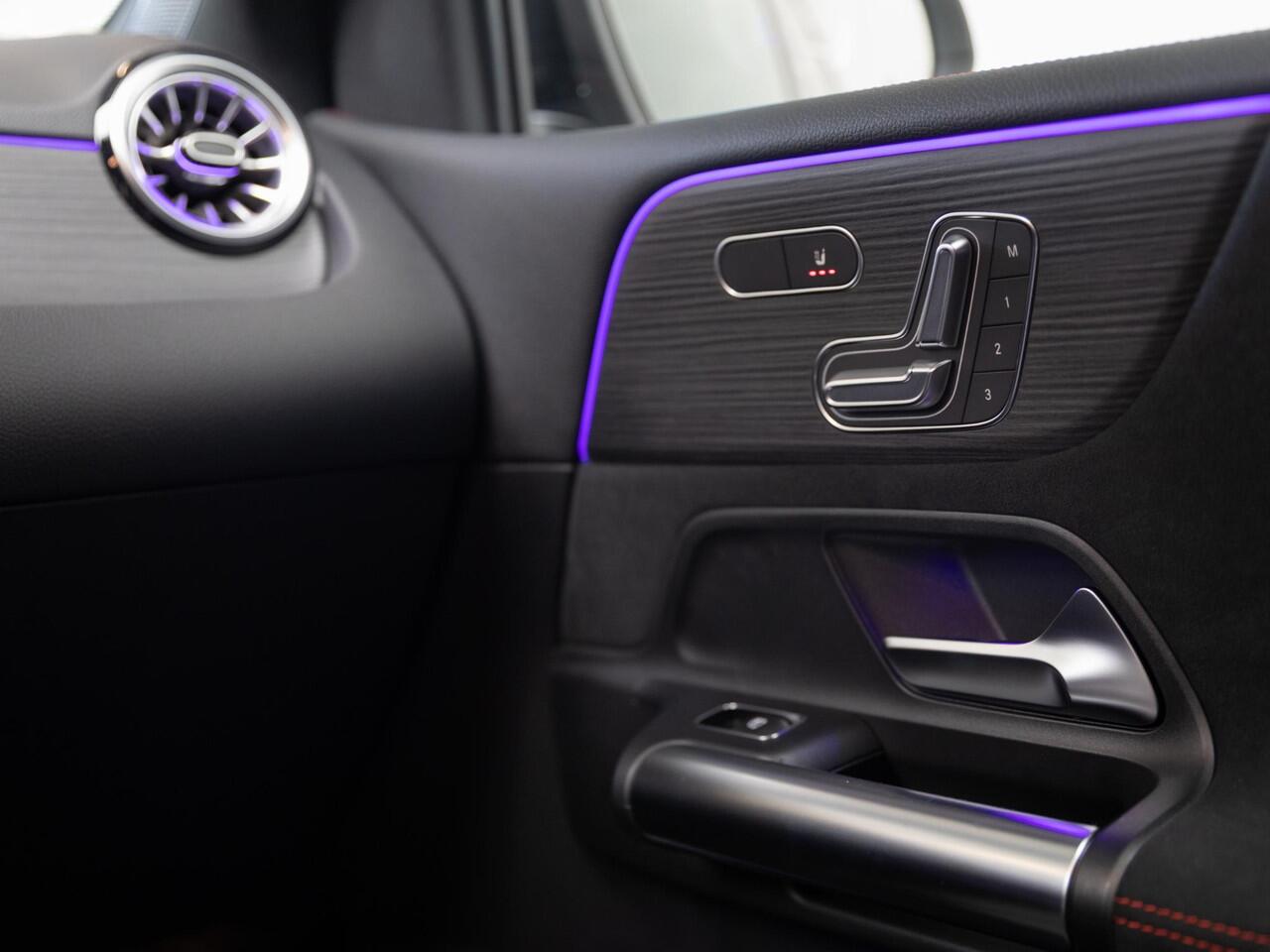 Mercedes-Benz B-KLASSE 250 e Business Solution AMG Premium PLUS | panorama dak | Trekhaak