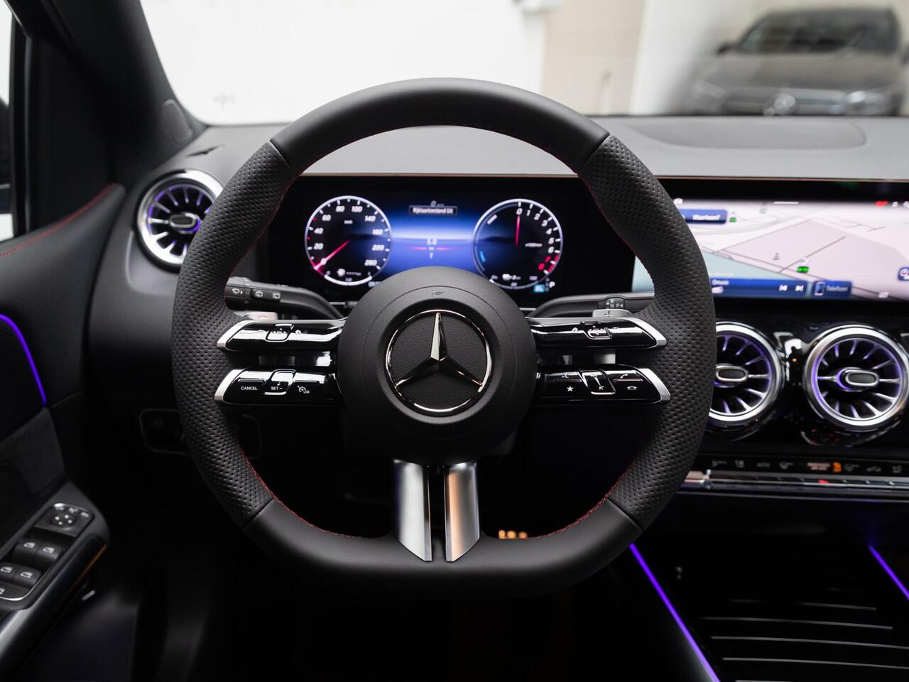 Mercedes-Benz B-KLASSE 250 e Business Solution AMG Premium PLUS | panorama dak | Trekhaak