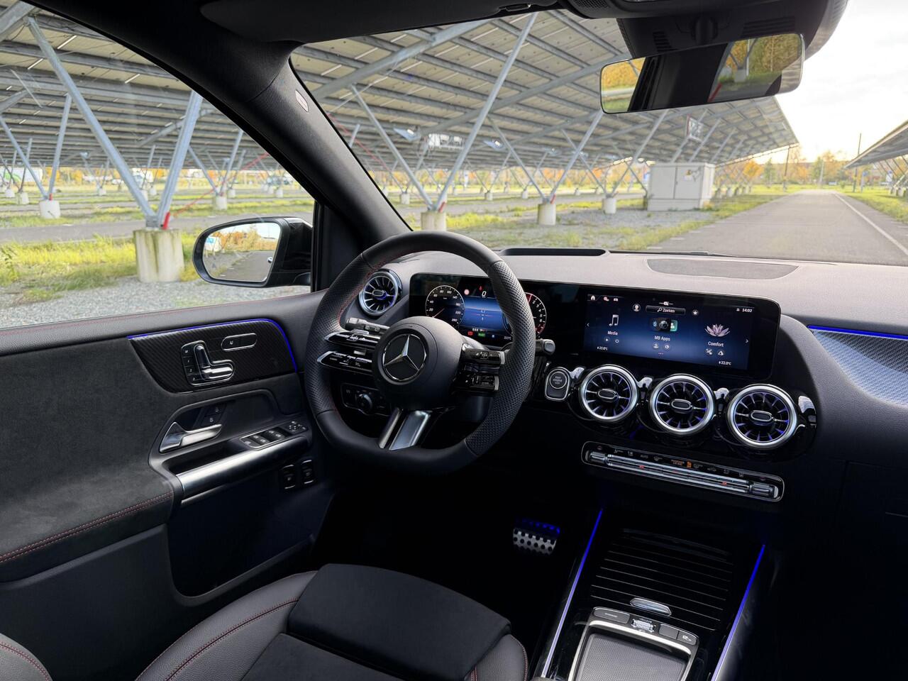 Mercedes-Benz B-KLASSE 250e Business Solution AMG | Night | Panoramaschuifdak | Premium plus pakket | Winter pakket | Trekhaak | Head-up display |