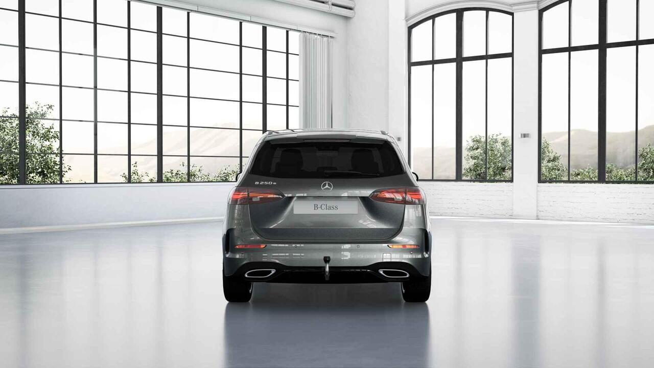 Mercedes-Benz B-KLASSE 250 e AMG Line | Panoramadak | Trekhaak | Night pakket | Dodehoekassistent |