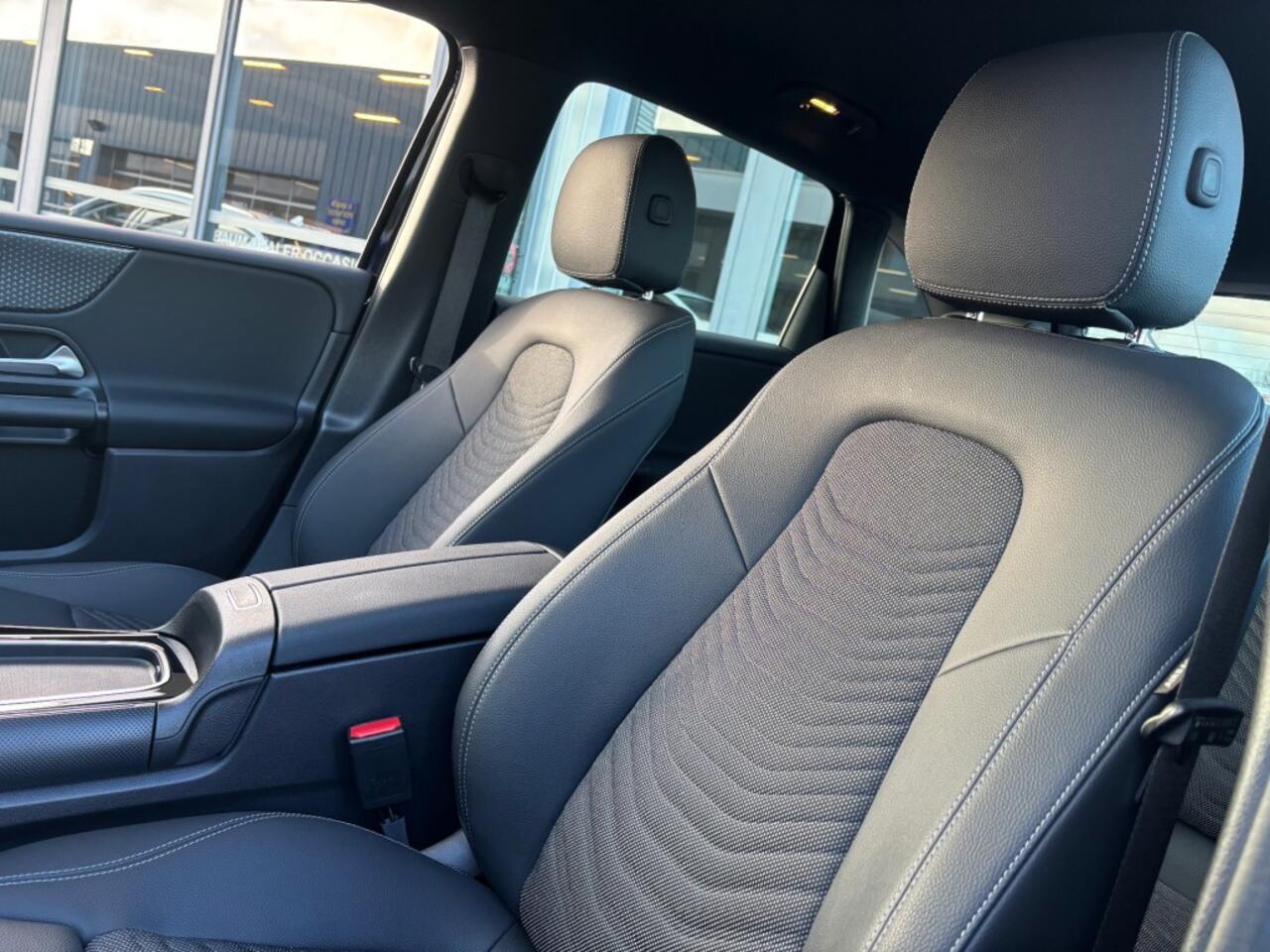 Mercedes-Benz B-KLASSE 250E AUTOMAAT BNSSOL LUXLINE NAVI PDC-CAMRERA STOELVW