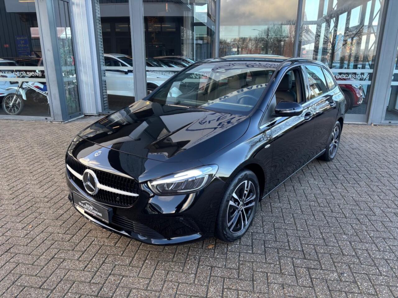 Mercedes-Benz B-KLASSE 250E AUTOMAAT LUXURY LINE NAVI PDC-CAMRERA STOELVW.
