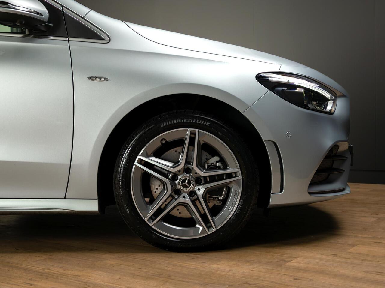 Mercedes-Benz B-KLASSE 250 e Business Solution AMG Premium PLUS | Panorama dak